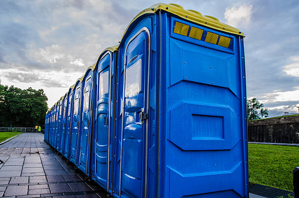 Portable restroom solutions in Paramount, CA